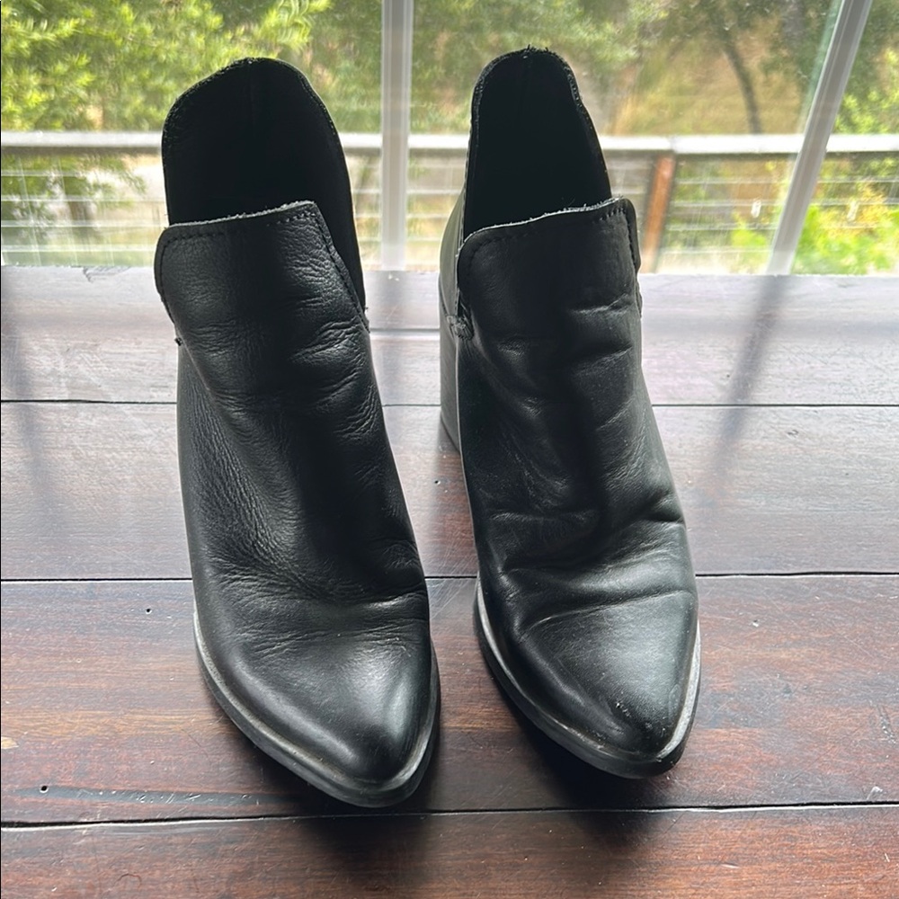 Steve Madden Black Ankle Booties Sleek Design